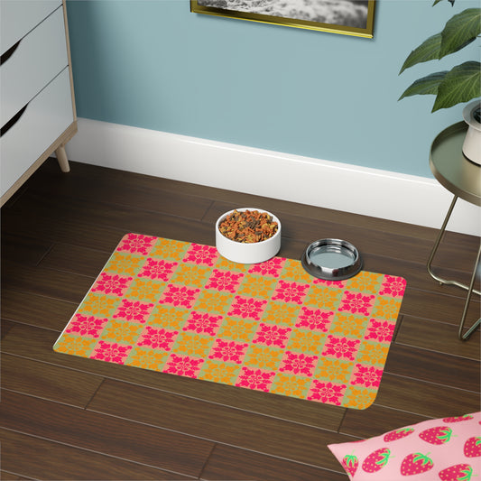 Heart and Fern Feeding Mat